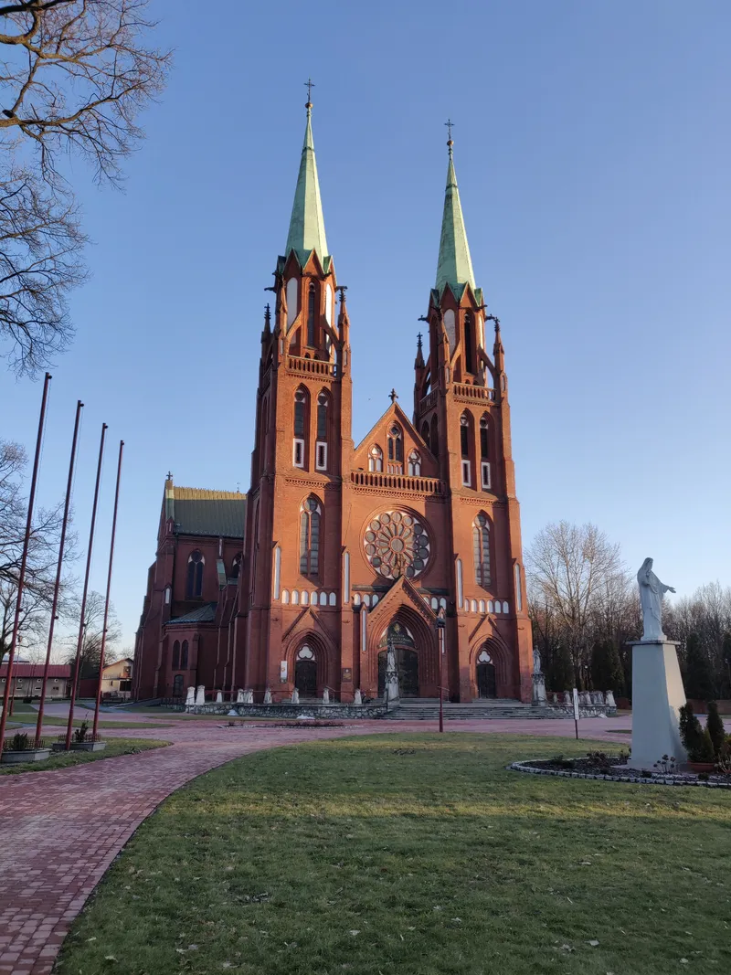 Kolegiata św. Apostołów Piotra i Pawła w Zawierciu — neogotycki kościół, jeden z głównych zabytków miasta